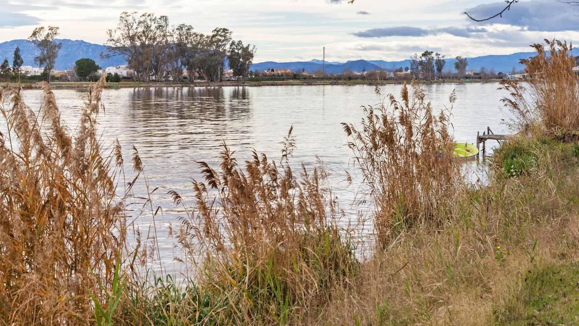 Holiday home Nature Hideaway In Deltebre For Families